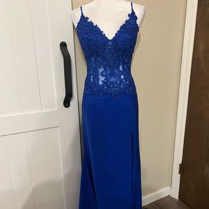 Like NEW Royal blue mermaid style Prom dress with slit and ruched back.